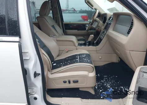 2010 Lincoln Navigator из США, поврежденный, VIN 5LMJJ2H53AEJ09868